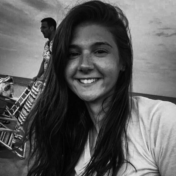 Meet your Posher, Amanda - Picture 1 of 1